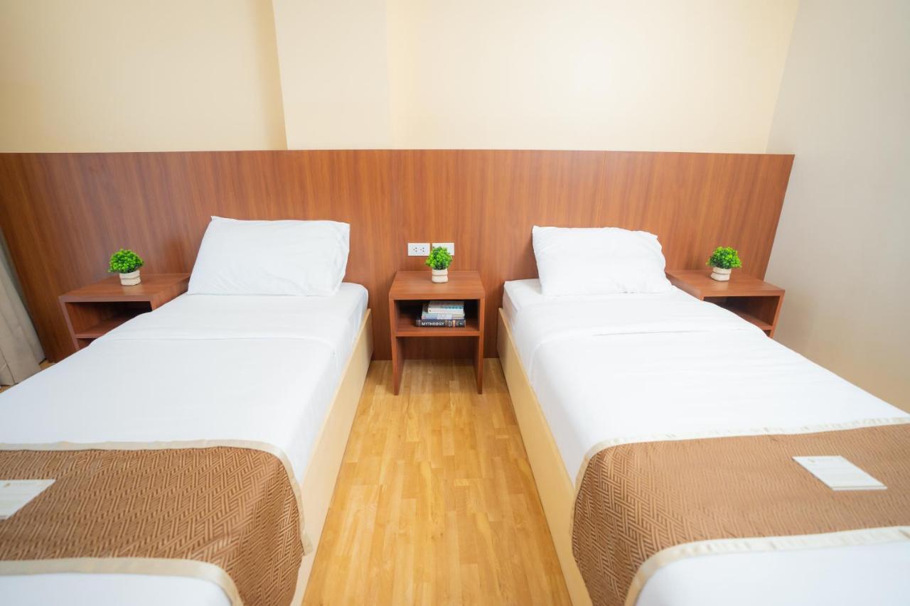 Sundaze Dormitel Hotel Naga  Exterior photo