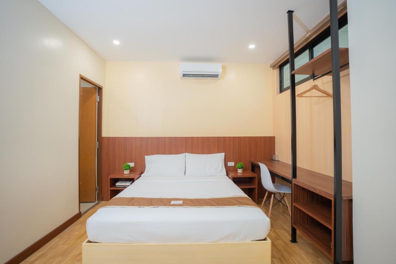 Sundaze Dormitel Hotel Naga  Exterior photo