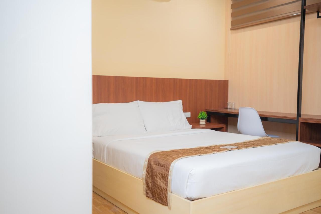 Sundaze Dormitel Hotel Naga  Exterior photo